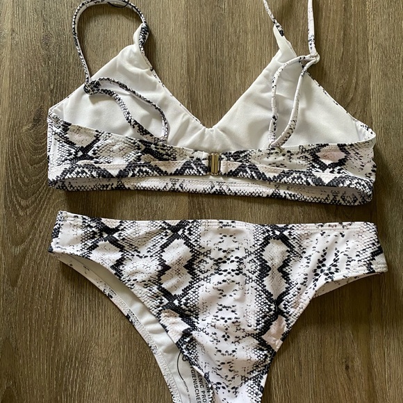 Triangle bikini - Picture 2 of 2